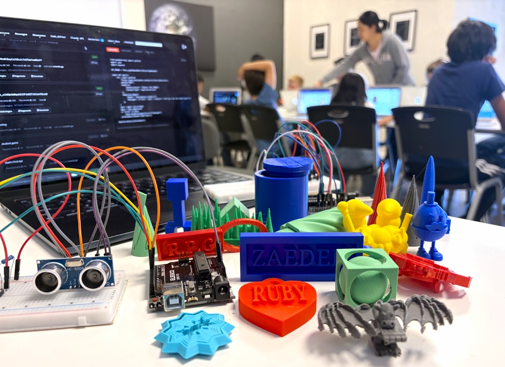 3D prints and electronics at Hackingtons